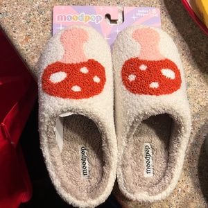 MOODPOP Mushroom Slippers